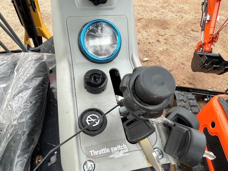 #1788-•-agt-xz20r-mini-excavator-image-31