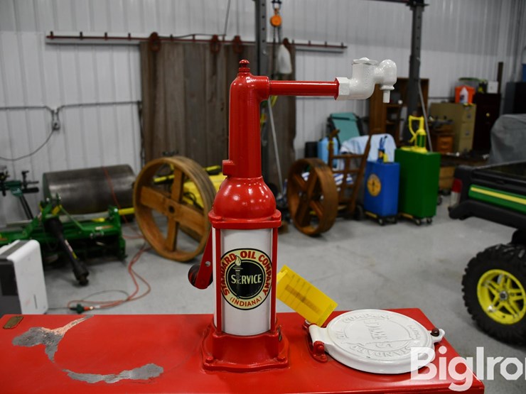 standard-oil-company-oil-tank-image-10