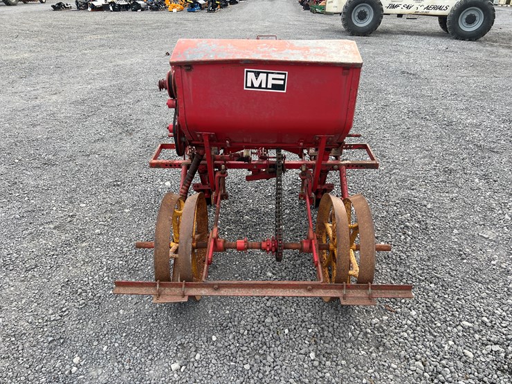 massey-ferguson-39-image-4