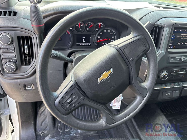 2022-chevrolet-1500-image-17