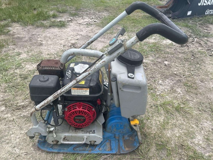 2022-weber-mt-cf2a-plate-compactor-image-11