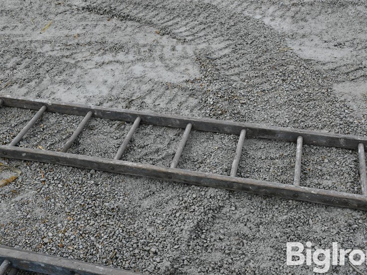 wooden-ladders-image-10