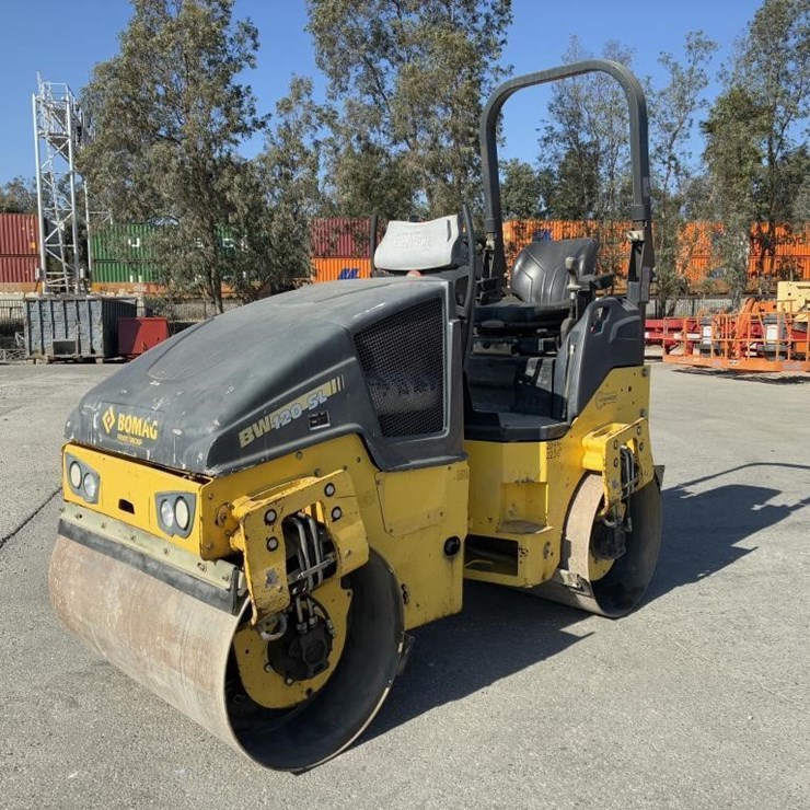 2017 BOMAG BW120