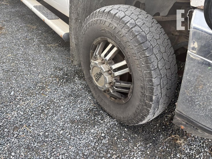 2012-chevrolet-silverado-3500-image-4