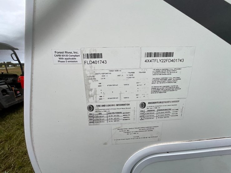 2015-forest-river-flagstaff-microlite-camper-image-10