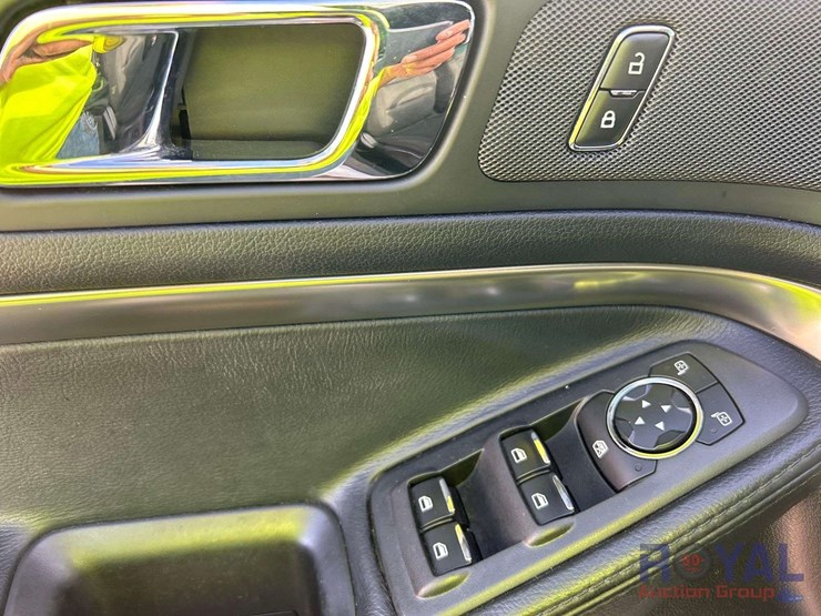 2016-ford-explorer-image-11