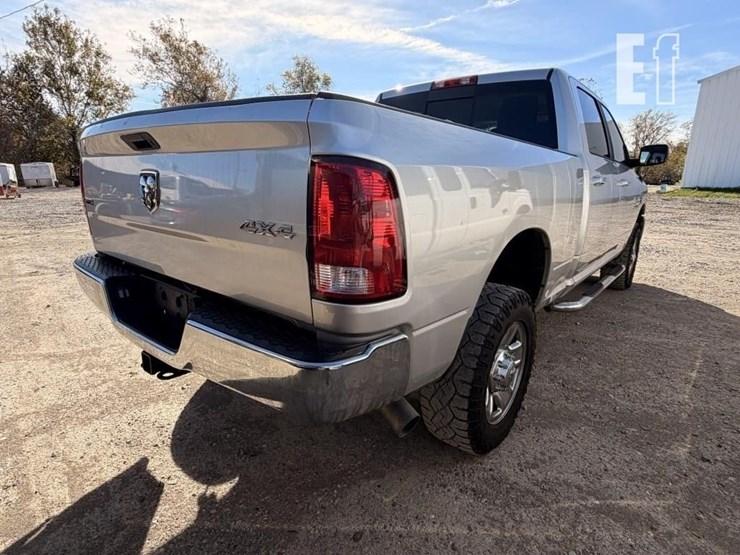 2015-ram-2500-hd-image-5
