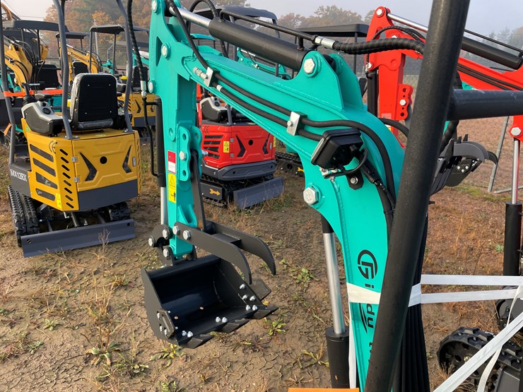 #1690-•-agt-h15r-mini-excavator-image-18