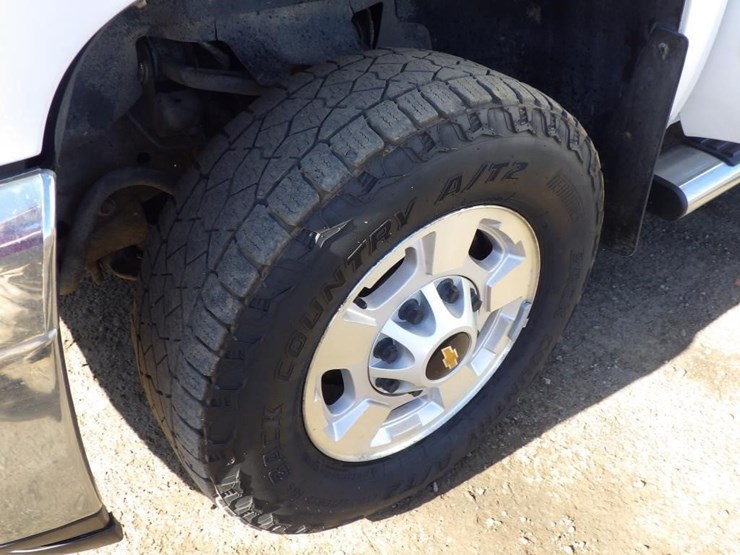 2013-chevrolet-2500hd-image-11