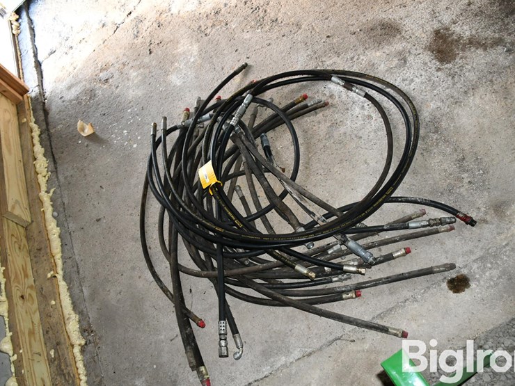 assortment-of-hydraulic-hoses-image-5