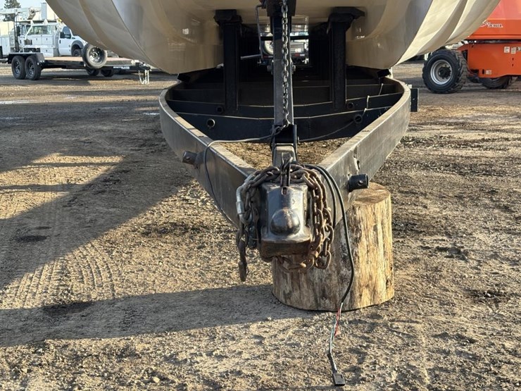 2004-unknown-trailer-image-74