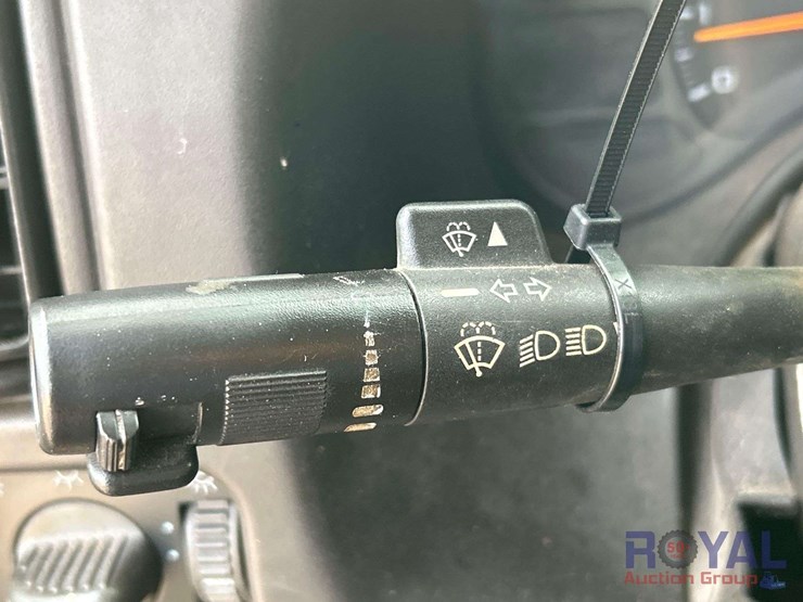 2006-altec-dm47-image-14