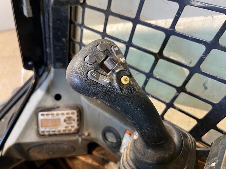 2016-bobcat-t650-image-26