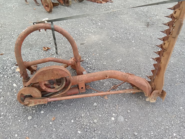 #890-•-ford-sickle-mower-image-3