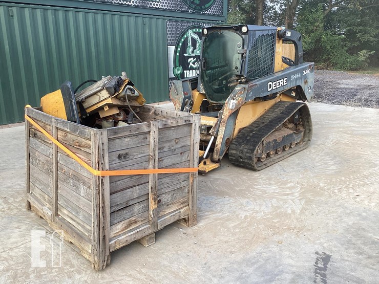 2010-deere-333d-image-8