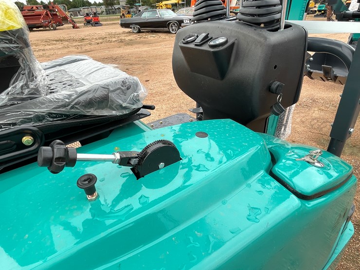 #1790-•-agt-qk16r-mini-excavator-image-37