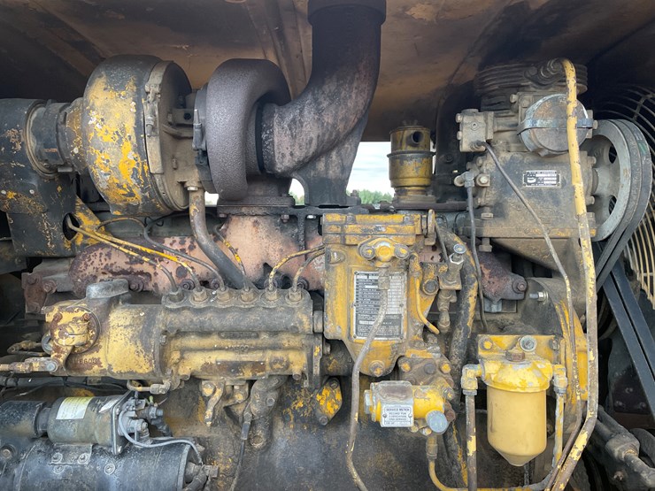 caterpillar-966c-image-12