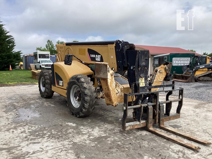 2015-caterpillar-tl1055d-image-6