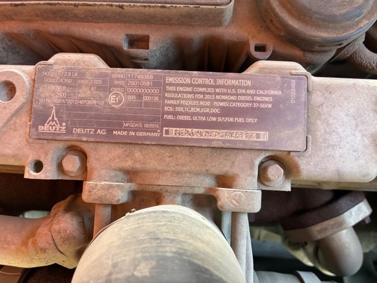 2015-jlg-600s-image-18