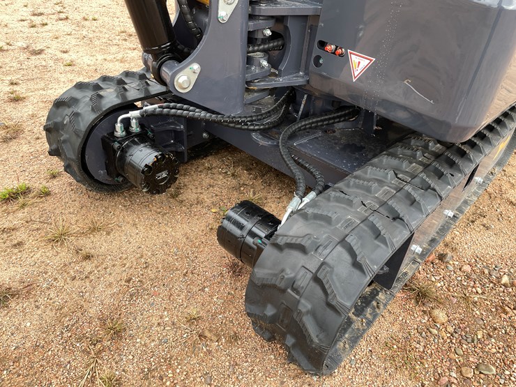 #1796-•-agt-mx20r-mini-excavator-image-10