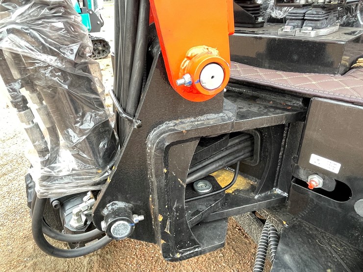 #1785-•-agt-nt18k-mini-excavator-image-11