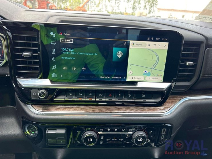 2023-chevrolet-1500-image-18