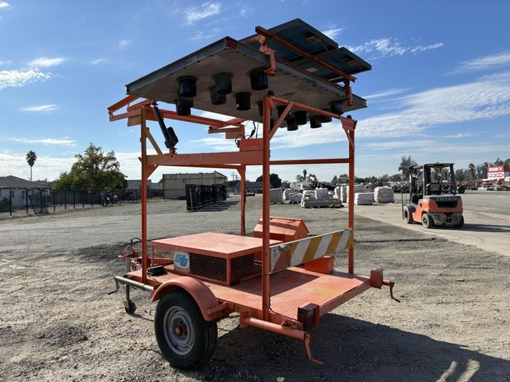 towable-arrow-board-image-4