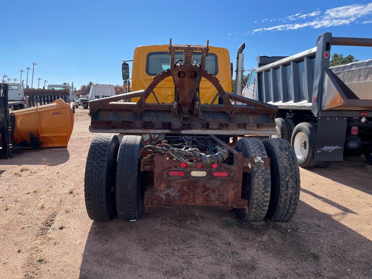 2006-international-7400-image-3