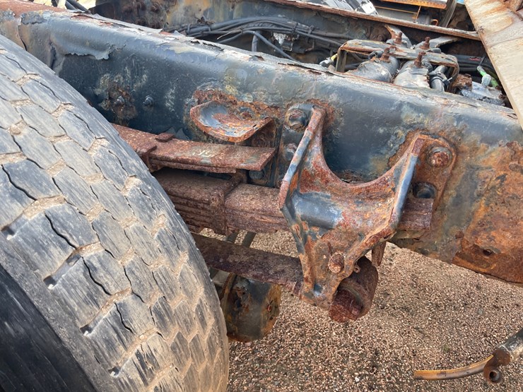 2006-international-7400-image-23