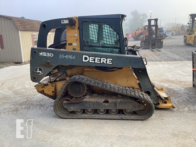 2010-deere-333d-image-5