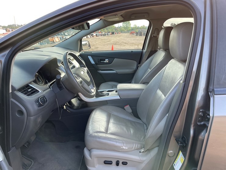 2013-ford-edge-image-22