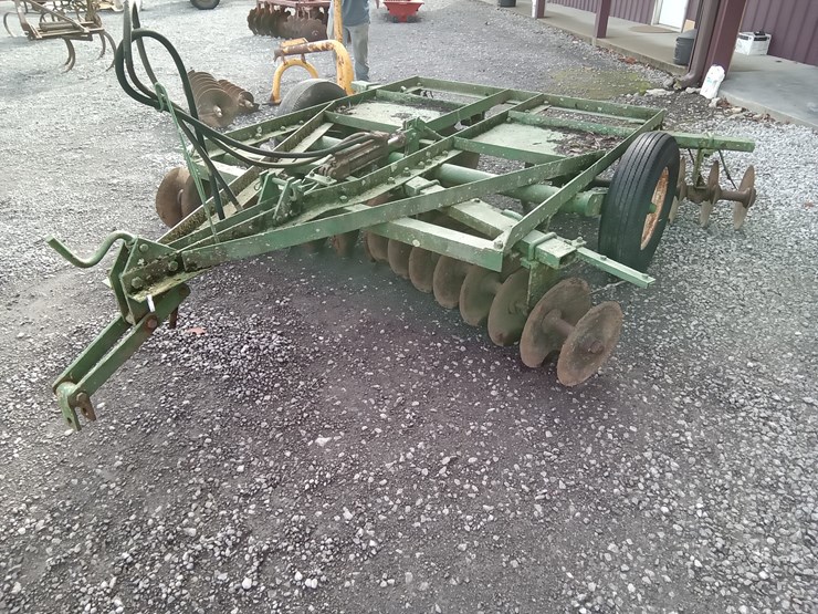 #920-•-green-ih-wheel-disc-w/cylinder-image-6