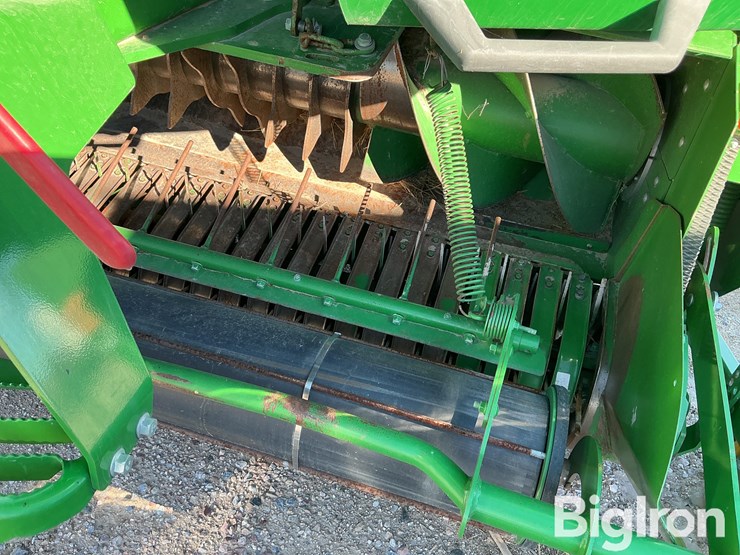 2021-john-deere-l341-image-13