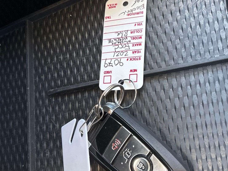 2021-ford-mustang-mach-e-image-33