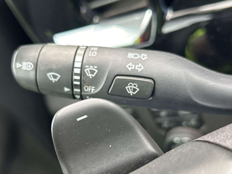 2023-chevrolet-1500-image-16