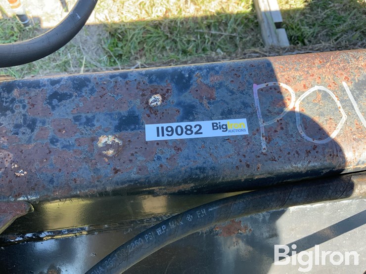 loader-bucket-&-grapple-image-17