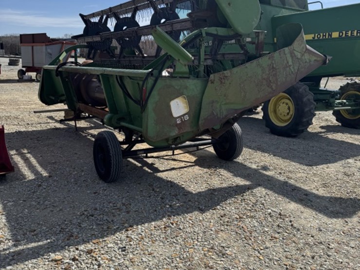 john-deere-216-image-4