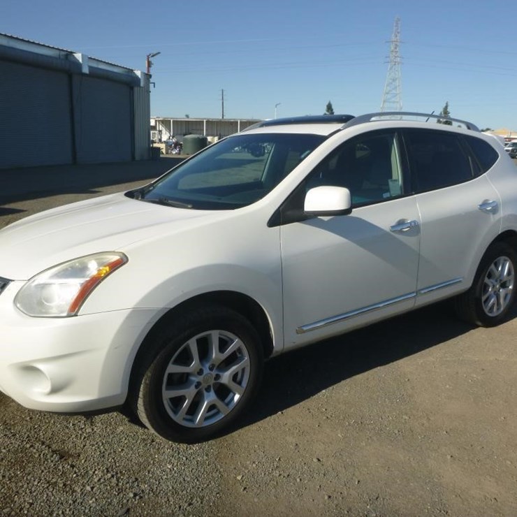 2011 NISSAN ROGUE
