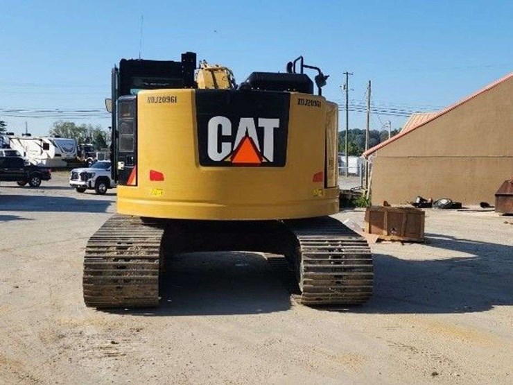 2019-caterpillar-325f-image-26