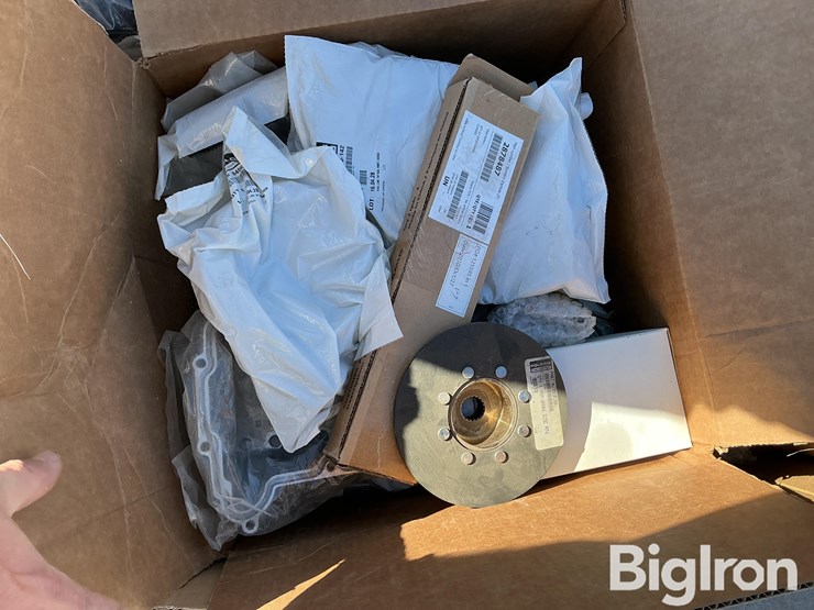 pallets-of-polaris-parts-image-7