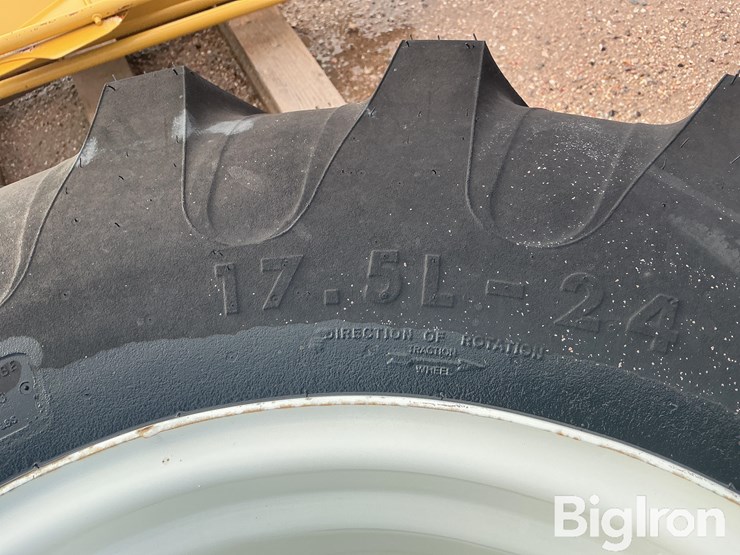 titan-industrial-tractor-lug-17.5l-24-tractor-tires-image-9