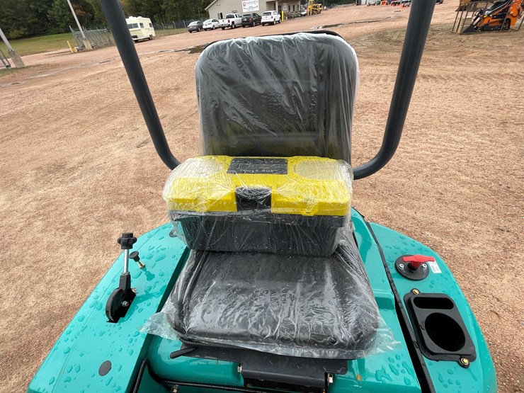 #1798-•-agt-qk16r-mini-excavator-image-10