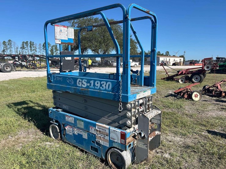 genie-gs1930-image-2