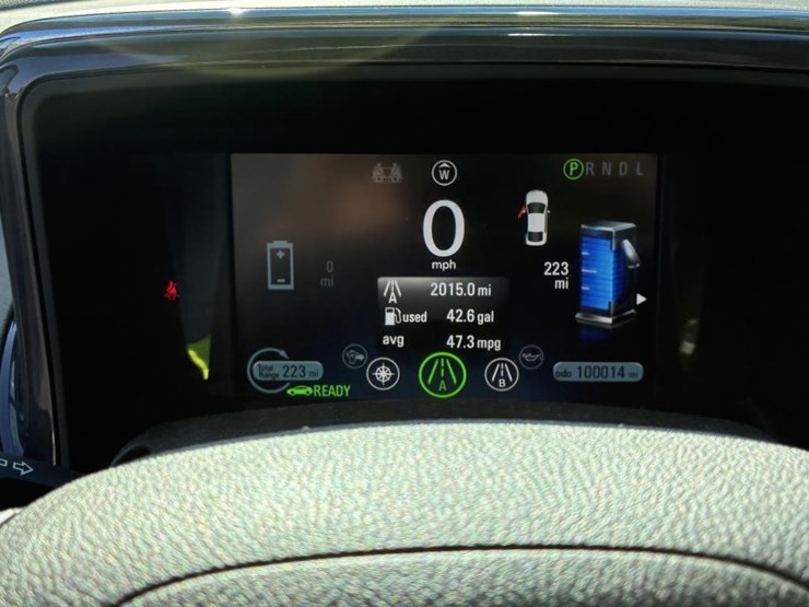 2014-chevrolet-volt-hatchback-image-18