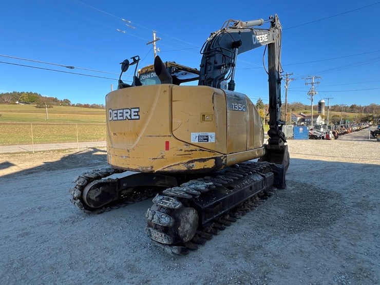 deere-135g-image-5