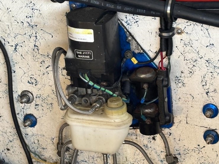 2004-unknown-trailer-image-57