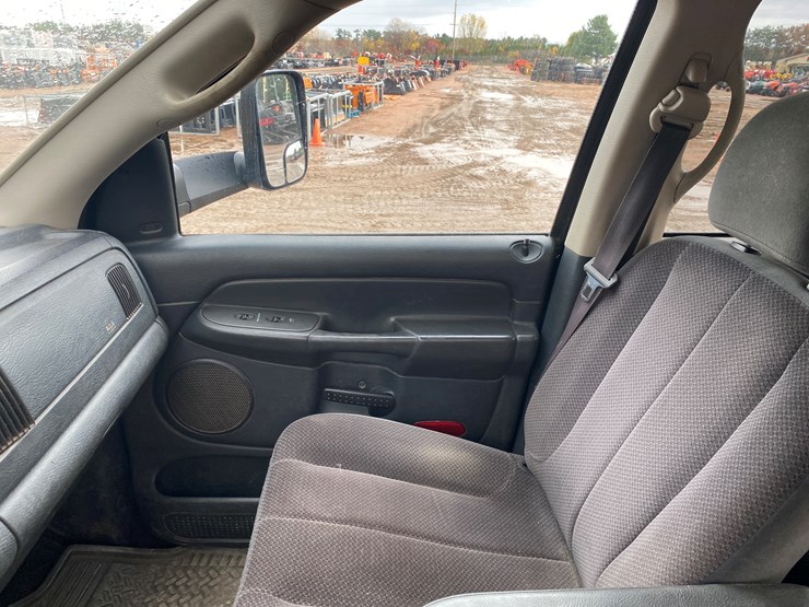 2003-dodge-ram-3500-image-26