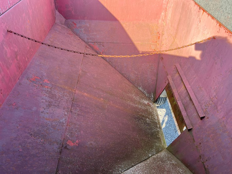 #887-•-red-gravity-wagon-image-8