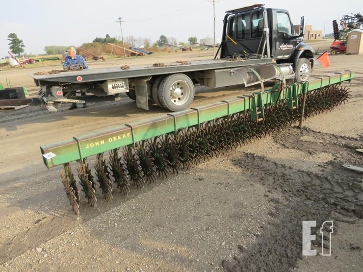 john-deere-400-image-1