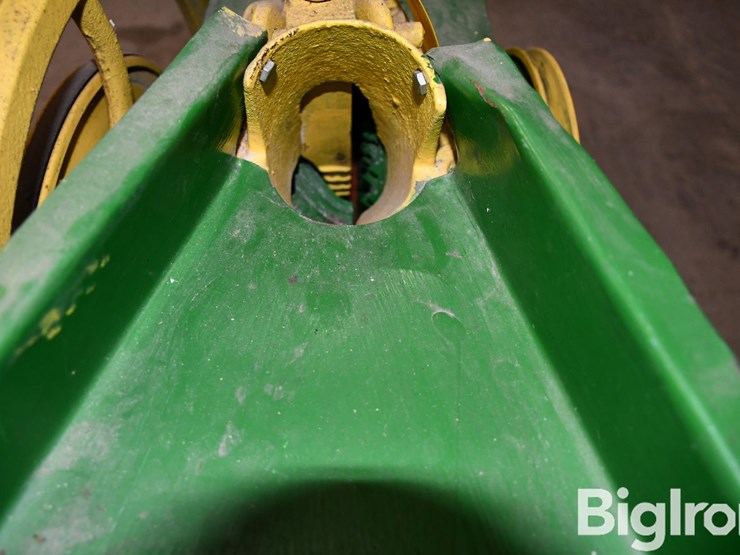 hand-sheller-image-9